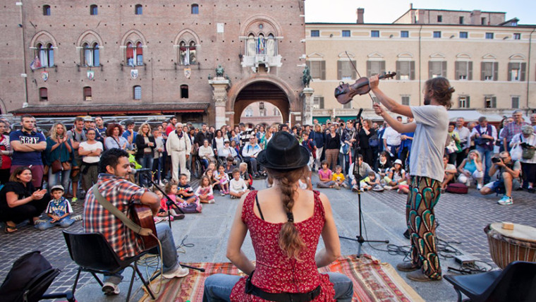 ferrara busker festival