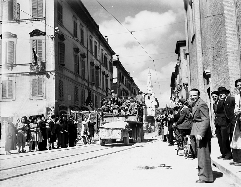 25 aprile, foto d'archivio dell'Istituto Storico di Modena