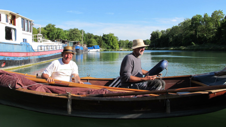 Man On The River, Doc a casa