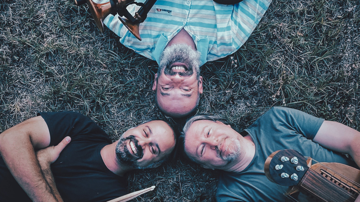 Tribaal in concerto per "Suoni dai balconi" il 20 agosto a Reggio Emilia