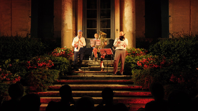 Suoni dai balconi, Boom Boom Trio