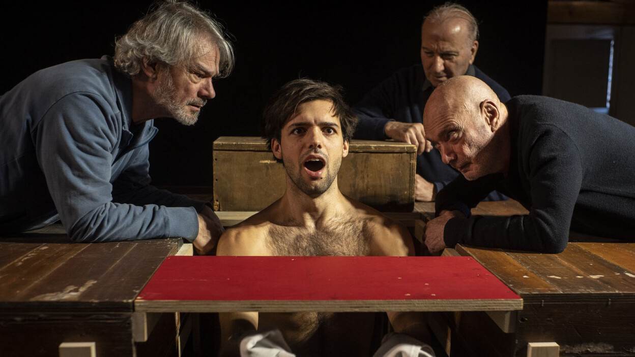 Le prove di "Aspettando Godot" allo Storchi di Modena, foto di Luca Del Pia