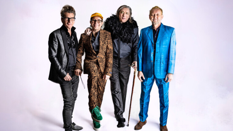 Einstürzende Neubauten (foto di Thomas Rabsch)